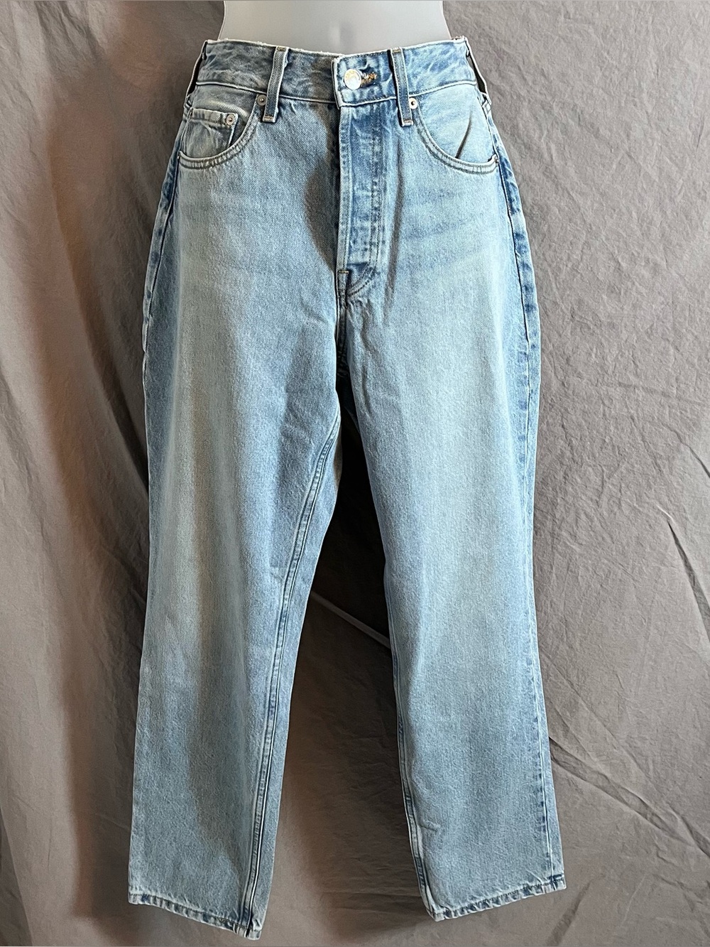 Everlane The Curvy 90s Cheeky Straight Leg Jeans 28 NWT Light Wash Rigid